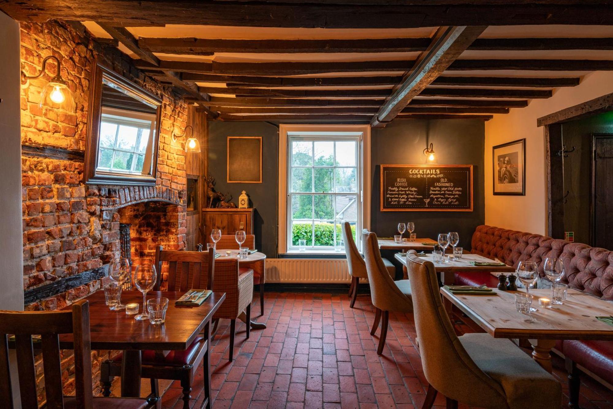 The Royal Oak Inn チチェスター エクステリア 写真