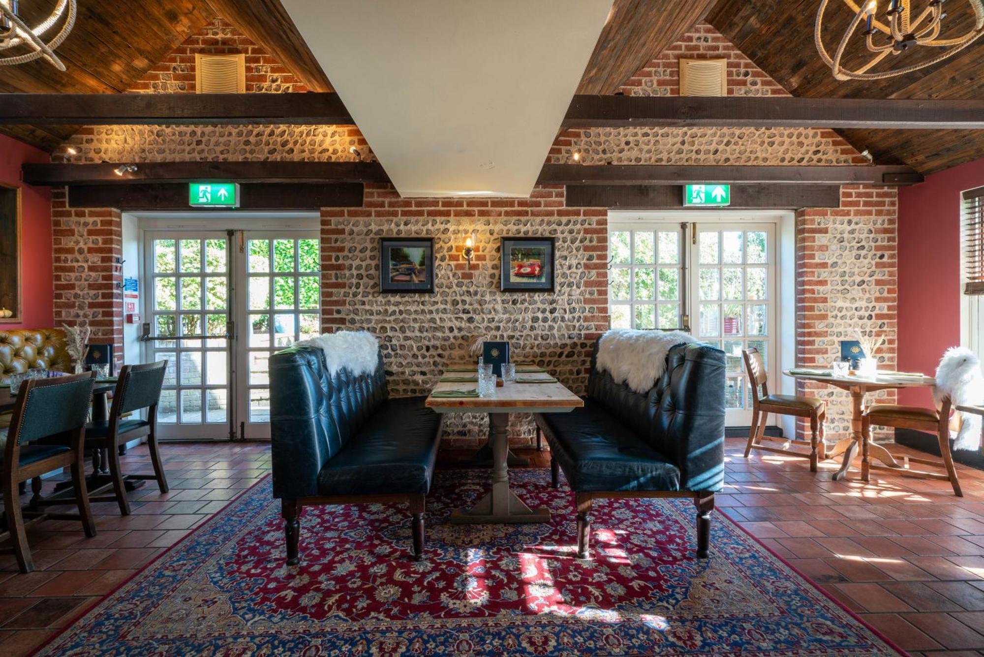 The Royal Oak Inn チチェスター エクステリア 写真