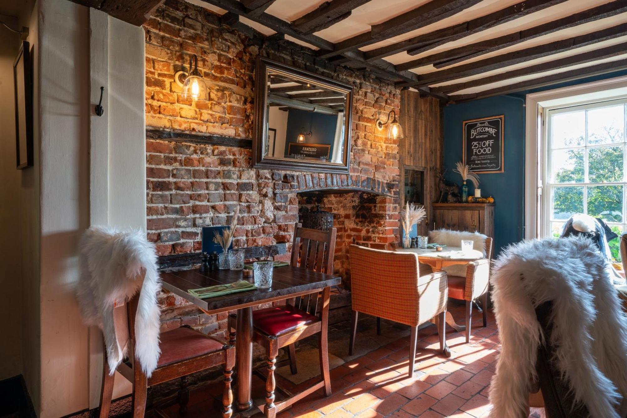 The Royal Oak Inn チチェスター エクステリア 写真