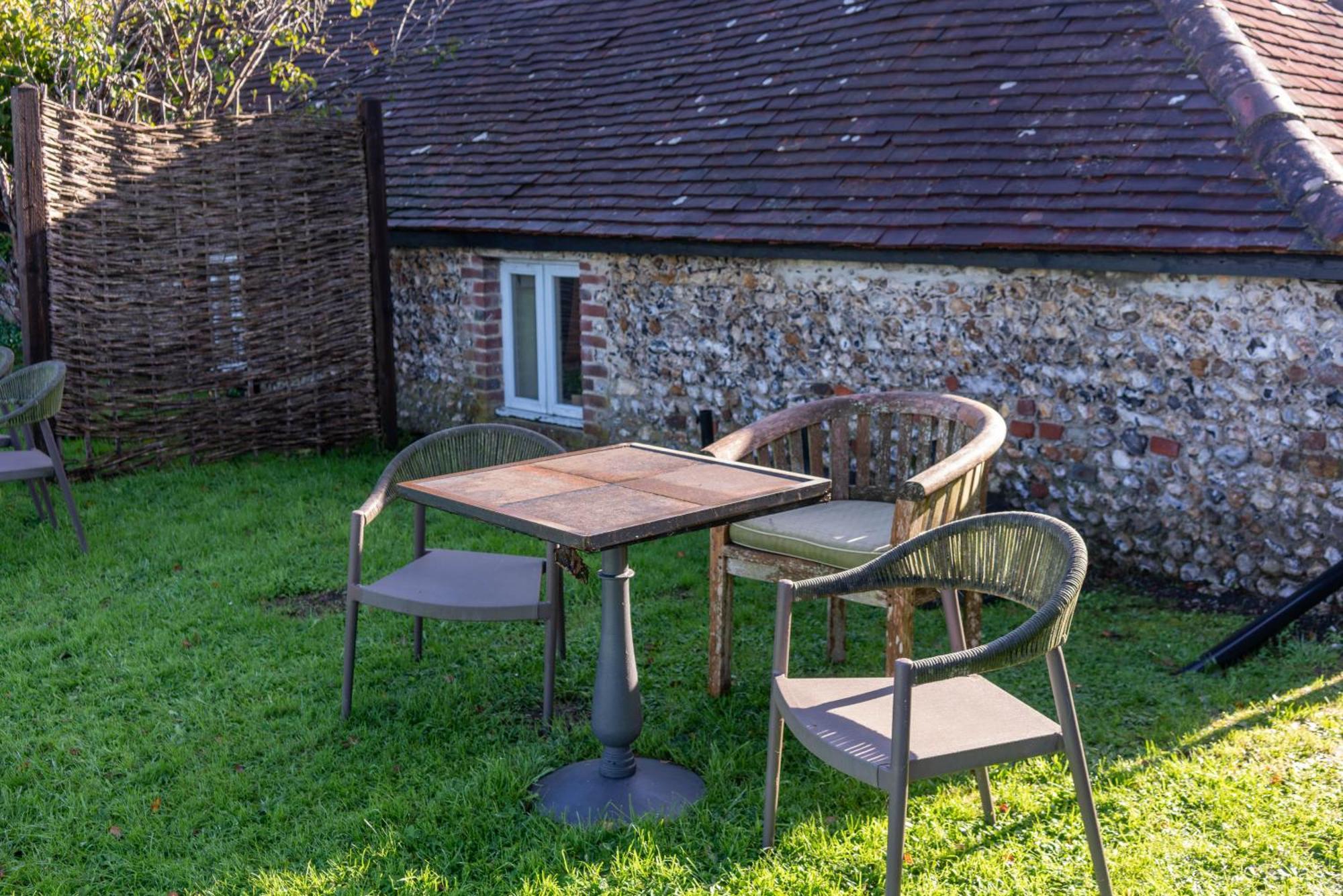 The Royal Oak Inn チチェスター エクステリア 写真