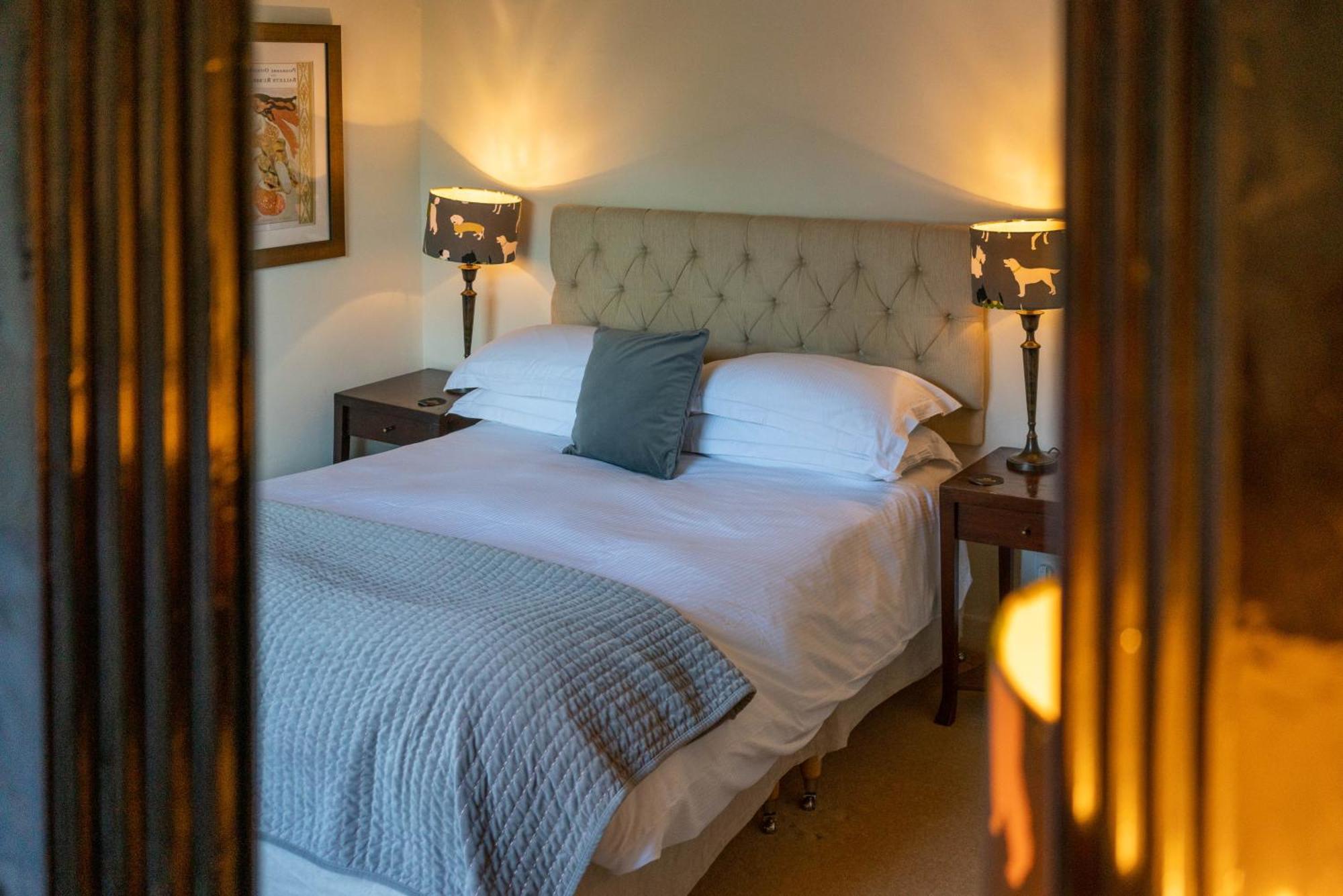 The Royal Oak Inn チチェスター エクステリア 写真