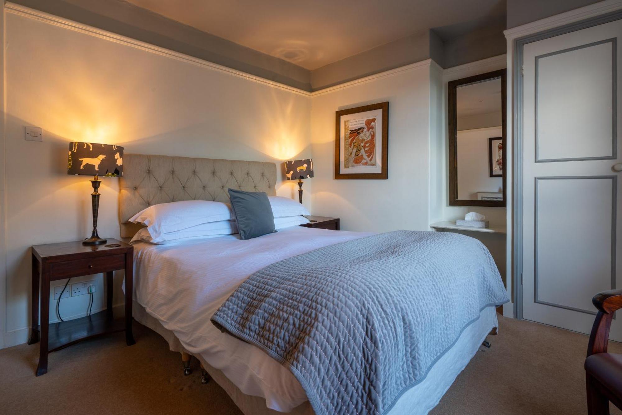 The Royal Oak Inn チチェスター エクステリア 写真