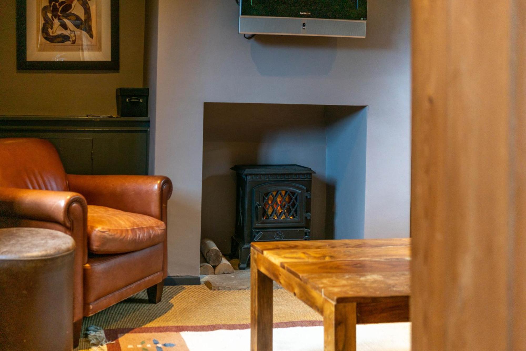 The Royal Oak Inn チチェスター エクステリア 写真