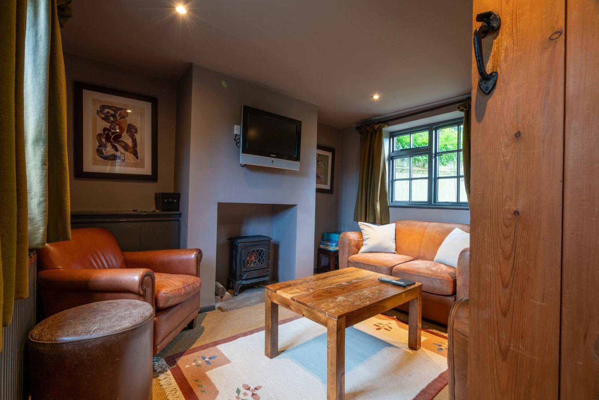 The Royal Oak Inn チチェスター エクステリア 写真