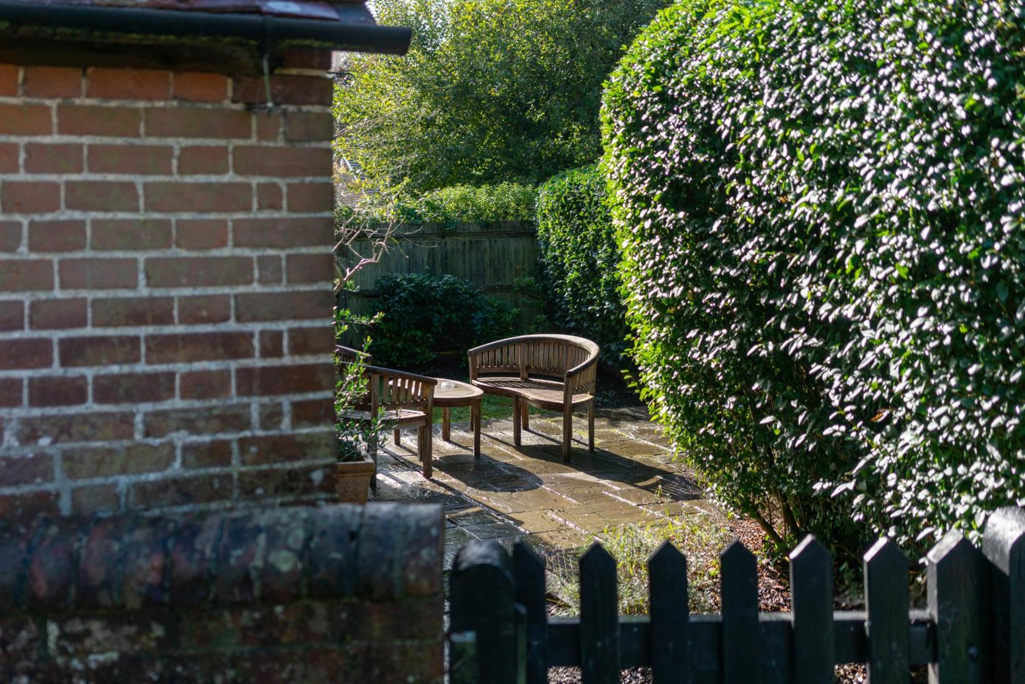 The Royal Oak Inn チチェスター エクステリア 写真